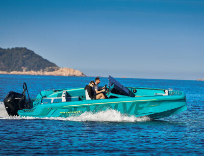 Axopar-X-Jobe-Revolve_gallery_DSC_6795__ScaleWidthWzQ2MF0